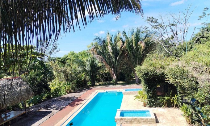 Canton Parrita House | Charming 3-bedroom house in Guapinol with WiFi and AC