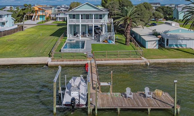 Rockport House | Charming 3-bedroom house in Rockport with WiFi, AC, O/DR Elevator, & Boat Lift!