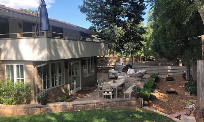 Newlands House | Charming 3-bedroom house with WiFi and AC in wonderful North Boulder.