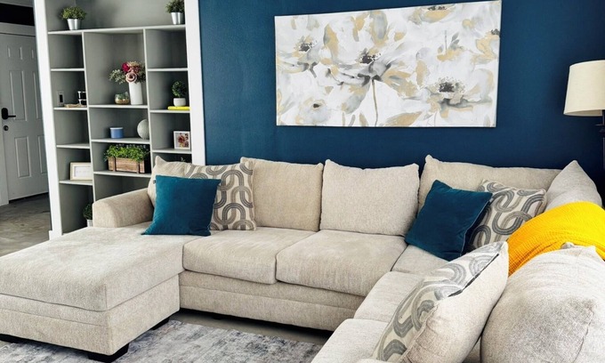 Sulphur House | Charming 3-bedroom house in the heart of Sulphur