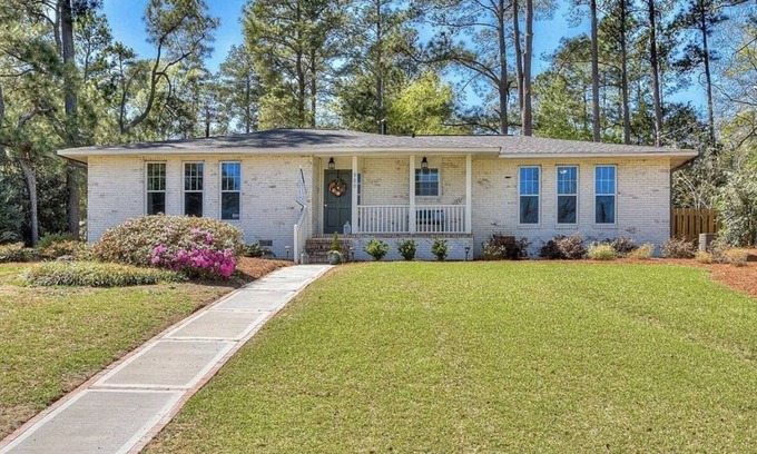 Murray Hill House | Charming 3 bedroom Masters rental, less than 2 miles from Augusta Nationals!