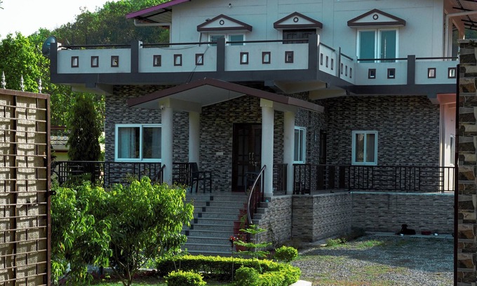 Bullawala Villa | Charming 3-bedroom pet friendly villa in Dehradun with Wi-Fi, AC and much more.