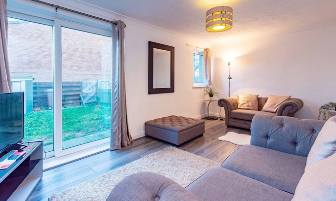 Wallsend House | Charming 3-Bedroom Terrace House with Private Enclosed Garden