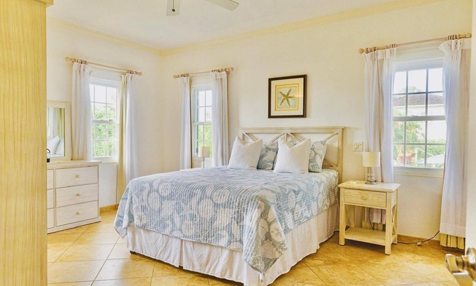 Porters House | Charming 3-bedroom townhome with WiFi and AC in peaceful Porters