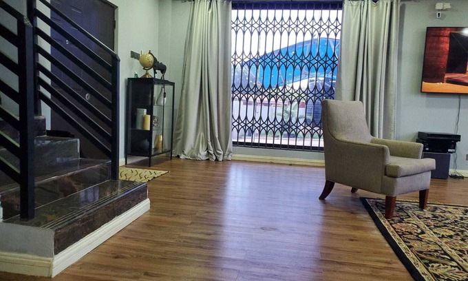 North Ridge House | Charming 3-Bedroom Townhome in Accra