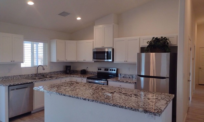 San Tan Valley House | Charming 3-bedroom house with Mountain Views in Queen Creek, AZ