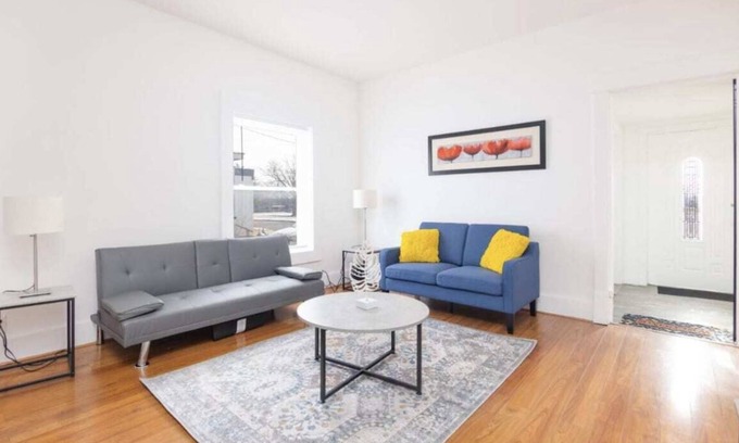 Des Moines House | Charming 3 BR Home, in the heart of DSM!