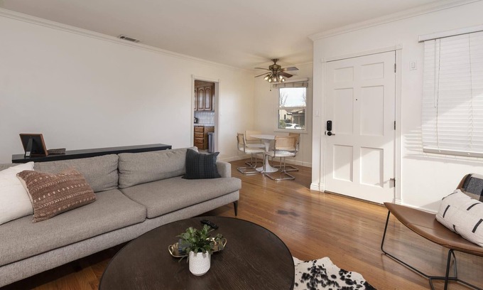 Arcadia House | Charming 3 BRDM Home near Pasadena & DTLA