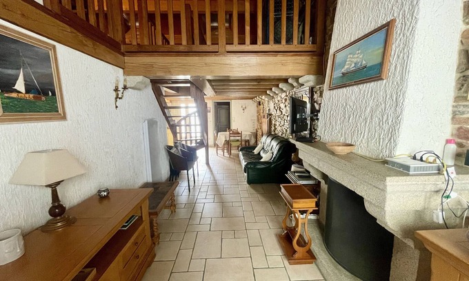 Les Sables d'Olonne House | Charming 3-Bed Townhouse with Courtyard, Garage, and WiFi, 300m from Beach in Les Sables-d'Olonne