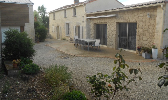 Taize-Maulais House | Charming 3 star country house