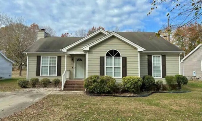 Knightdale House | Charming 3bed! Your Cozy Retreat