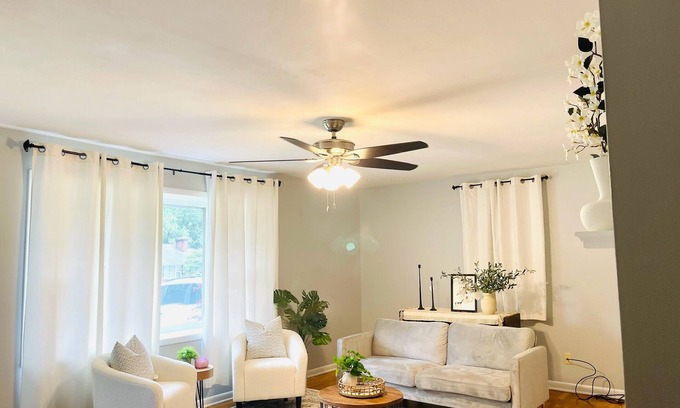 Lynchburg Other | Charming 3bedrooms house 5min to LU. Central Lynchburg.