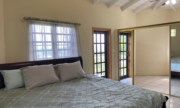 Altona House | Charming 4 Bed/2 Bath House in Charlotte Amalie