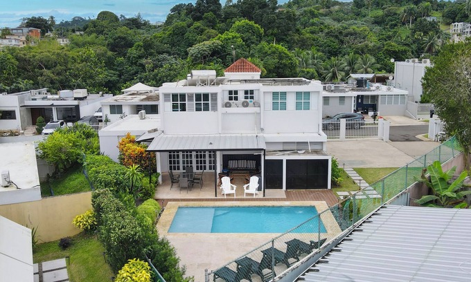 Tortugo House | Charming 4-bedroom Estate with In-ground pool WiFi in San Juan
