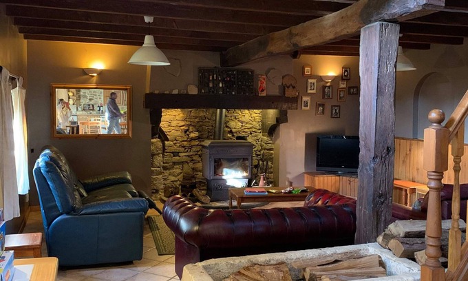 Pleugriffet Other | Charming 4-bedroom farmhouse in Pleugriffet with private swimming pool and WIFI