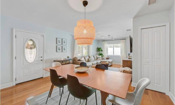 Tampa House | Charming 4 bedroom home in the BEST location.