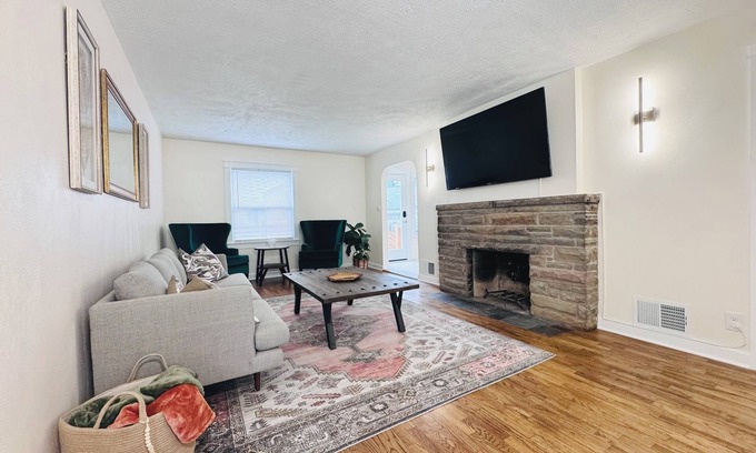 Lansing House | Charming 4-bedroom house with AC, WiFi in soothing Lansing