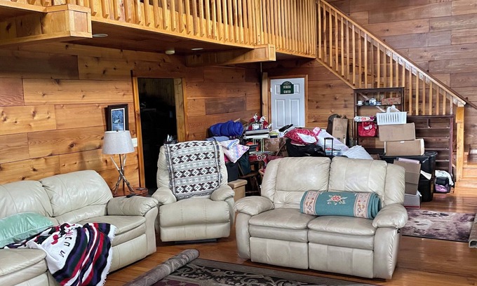 Lynn Garden Cabin | Charming 4-bedroom lodge with WiFi, Cable