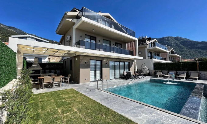Fethiye Villa | Charming 4-bedroom villa with Sauna and Jacuzzi in lovely Ölüdeniz