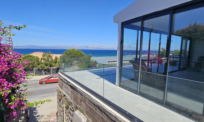Cesme House | Charming 4-bedroom Villa with own Pool in delightful Cesme - Izmir
