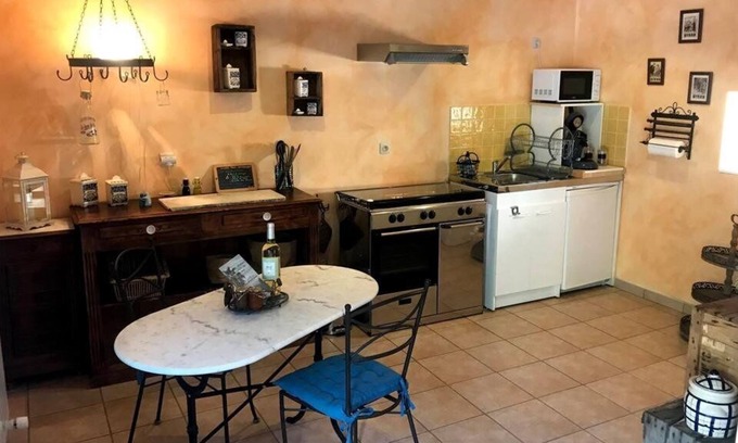 Saint-Michel-de-Llotes Apartment | CHARMING 4 STAR STUDIO IN MAS WITH SWIMMING POOL ON 8000M ² OF GARDEN 30 MINS FROM THE BEACHES