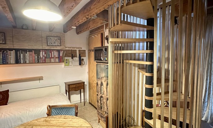 Quartier du Pont-de-Flandre Apartment | Charming 40m2 Duplex - Quiet & Bright near Parc de la Villetten