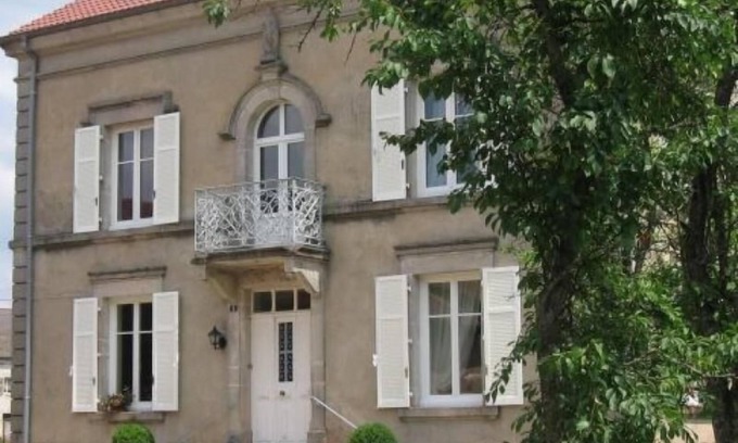 Le Val-d'Ajol Cottage | Charming 5-Bedroom House with Large Garden, Terrace, and Authentic Decor in Le Val-d'Ajol