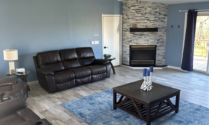 Carsonville House | Charming 5-bedroom cottage with AC and WiFi in Carsonville