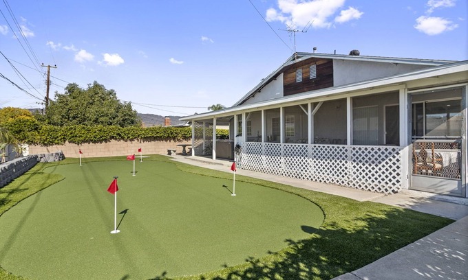 Glendora House | Charming 5 bedroom with a putting green