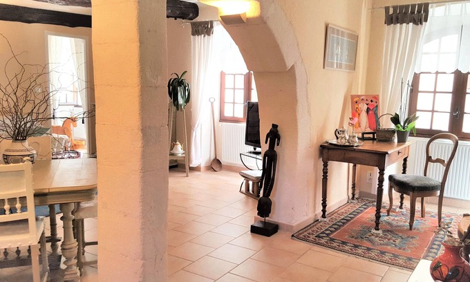 L'Isle-sur-la-Sorgue Apartment | Charming 80m square apartment in the center of L'Isle sur la Sorgue