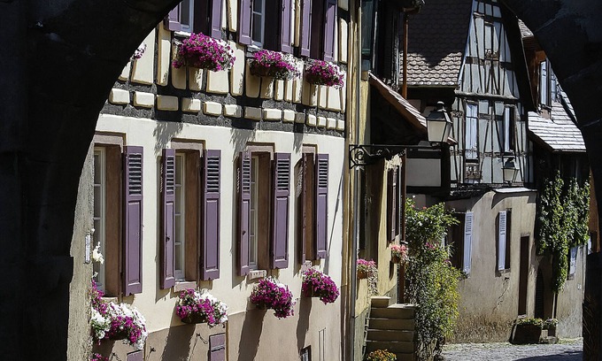 Ammerschwihr Cottage | Charming Alsatian Cottage – 18th Century, 3 Bedrooms, Historic Village, Near Vineyards, Parking Included