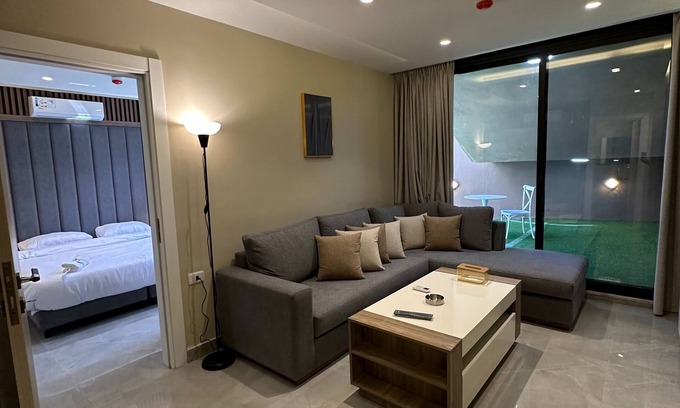 Al Swaifyeh Apartment | Charming Amman Apartment with Garden View