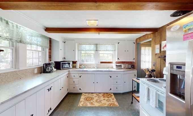 Harwich Port House | Charming and dog-friendly home with enclosed yard & washer/dryer