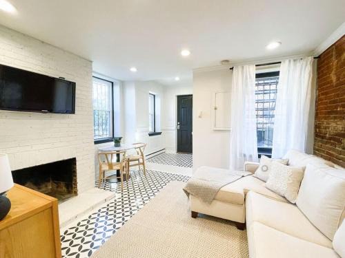 Stanton Park Apartment | Charming and Historic Apartment in Capitol Hill