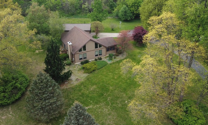 East Leroy House | Charming and Quiet House in Battle Creek