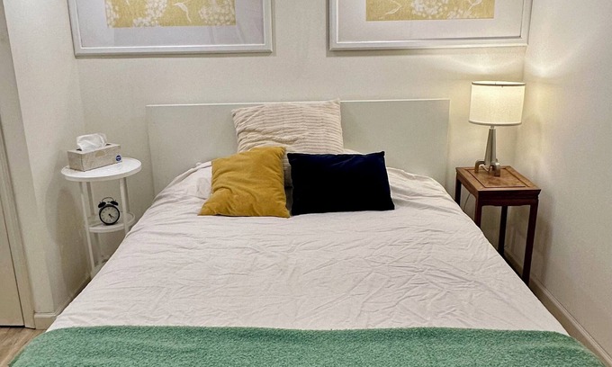 Cully House | Charming and spacious 1 bedroom unit in house. Private and very comfortable.