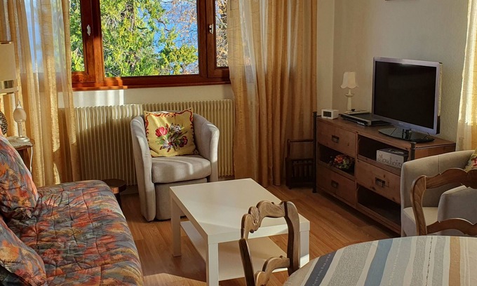 Evian-les-Bains Apartment | Charming apartment near the lake with Wi-Fi and parking in Évian-les-Bains