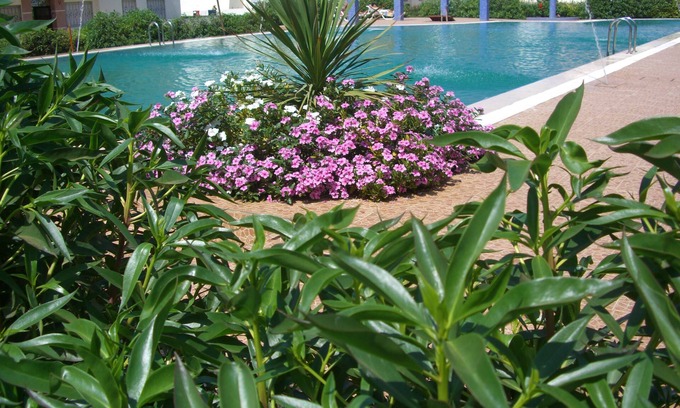 Pont Blondin Apartment | Charming apartment close to the beach with three pools and gardens