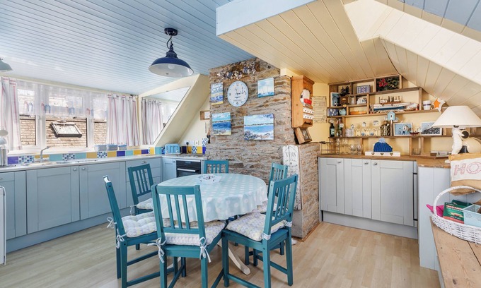 Salcombe Apartment | Charming apartment in the very centre of Salcombe