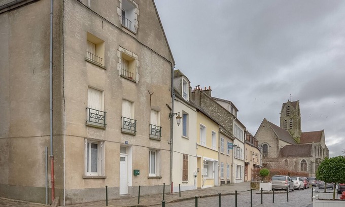 Etampes Apartment | Charming apartment in the heart of Etampes, near Paris