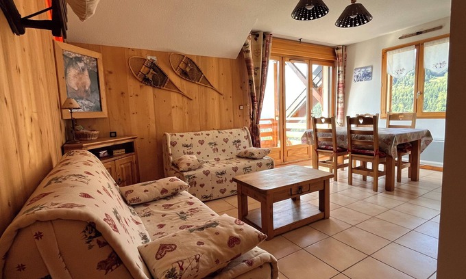 Oz Apartment | Charming apartment with exceptional view, 200 m from gondola