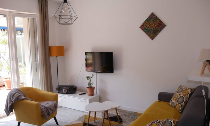 Ventabrun Apartment | CHARMING APARTMENT WITH TERRACE AND GARAGE