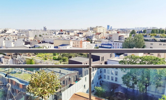 Charonne Apartment | Charming appartment, balcony and stunning view!