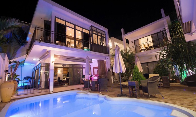 Port Louis Bed & Breakfast | Charming B&B at Baie du Tombeau, near Port-Louis