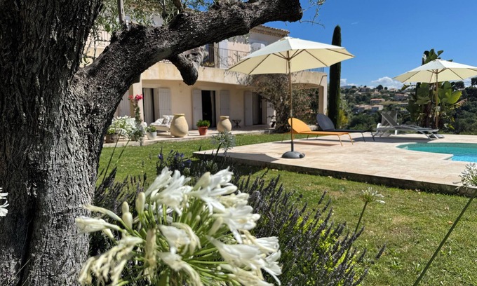 La Gaude House | CHARMING BASTIDE IN THE HEART OF LAVENDER AND OLIVE GROVES
