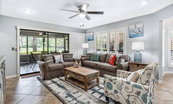 Miramar Beach Condo | Charming Beach Cottage with GOLF CART! Golf Course View, Screened Porch, Pool