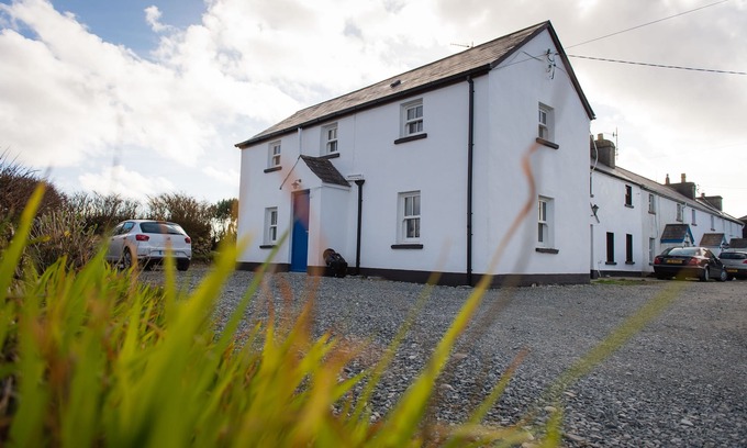 Cleggan House | Charming Beach House with Warm, Cosy and Contemporary Interior