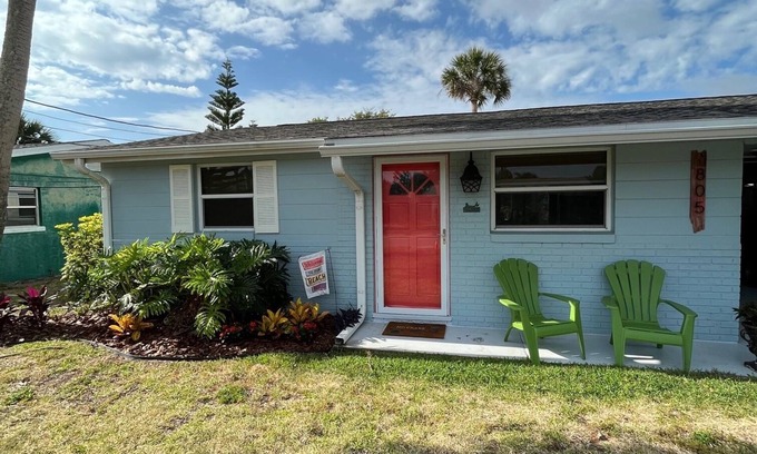 Horton Shores House | Charming Beachside Duplex