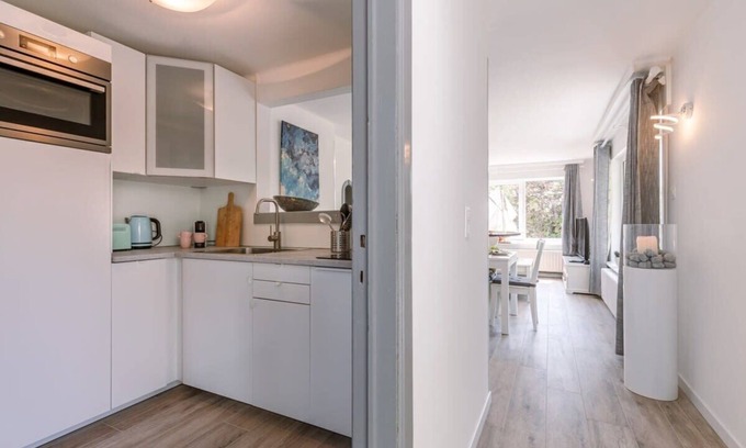 Duinbergen House | Charming beachside villa with private terrace