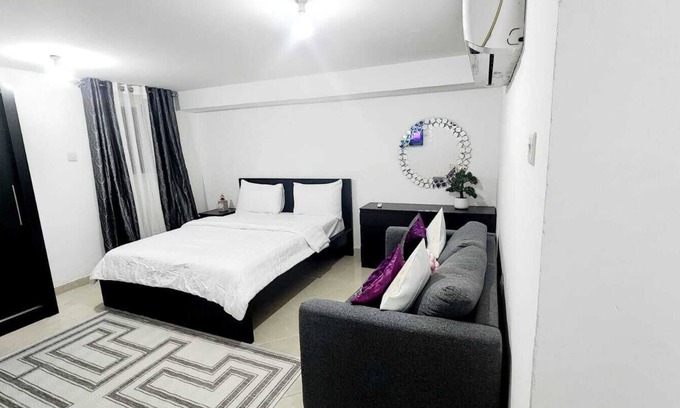 Abu Dhabi Bed & Breakfast | Charming bed & breakfast with WiFi, AC in fabulous Abu Dhabi